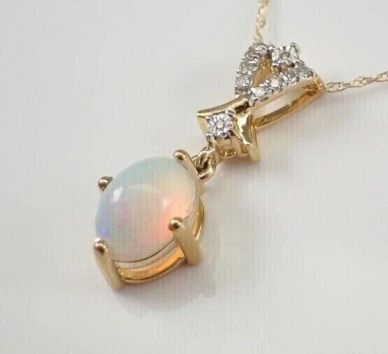 Gorgeous Oval Cut Simulated Fire Opal Women’s Pendant In 14k Yellow Gold Plated