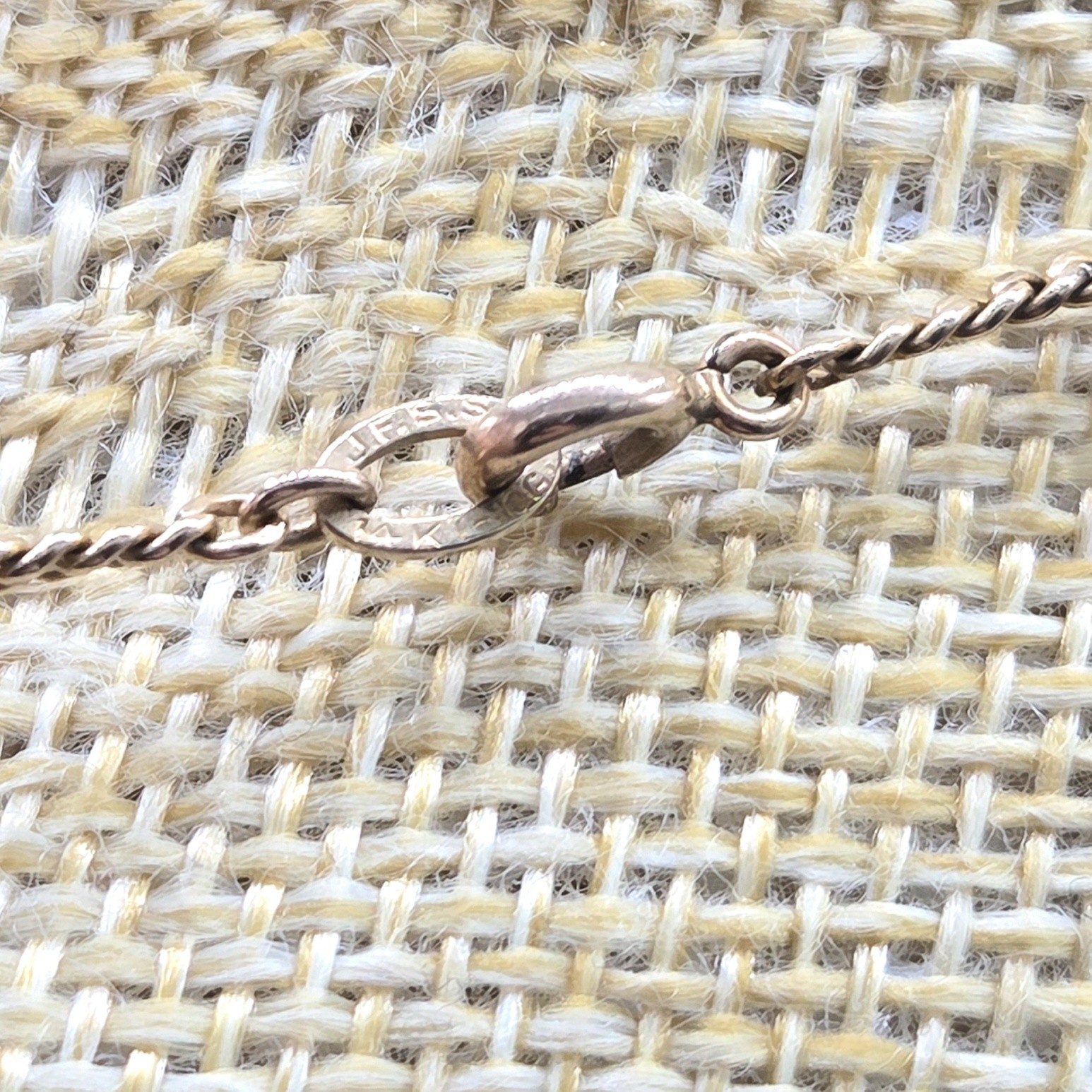 Vintage Carved Pink Conch Shell Pisces Fish Pendant 14k GF Chain Necklace 16″