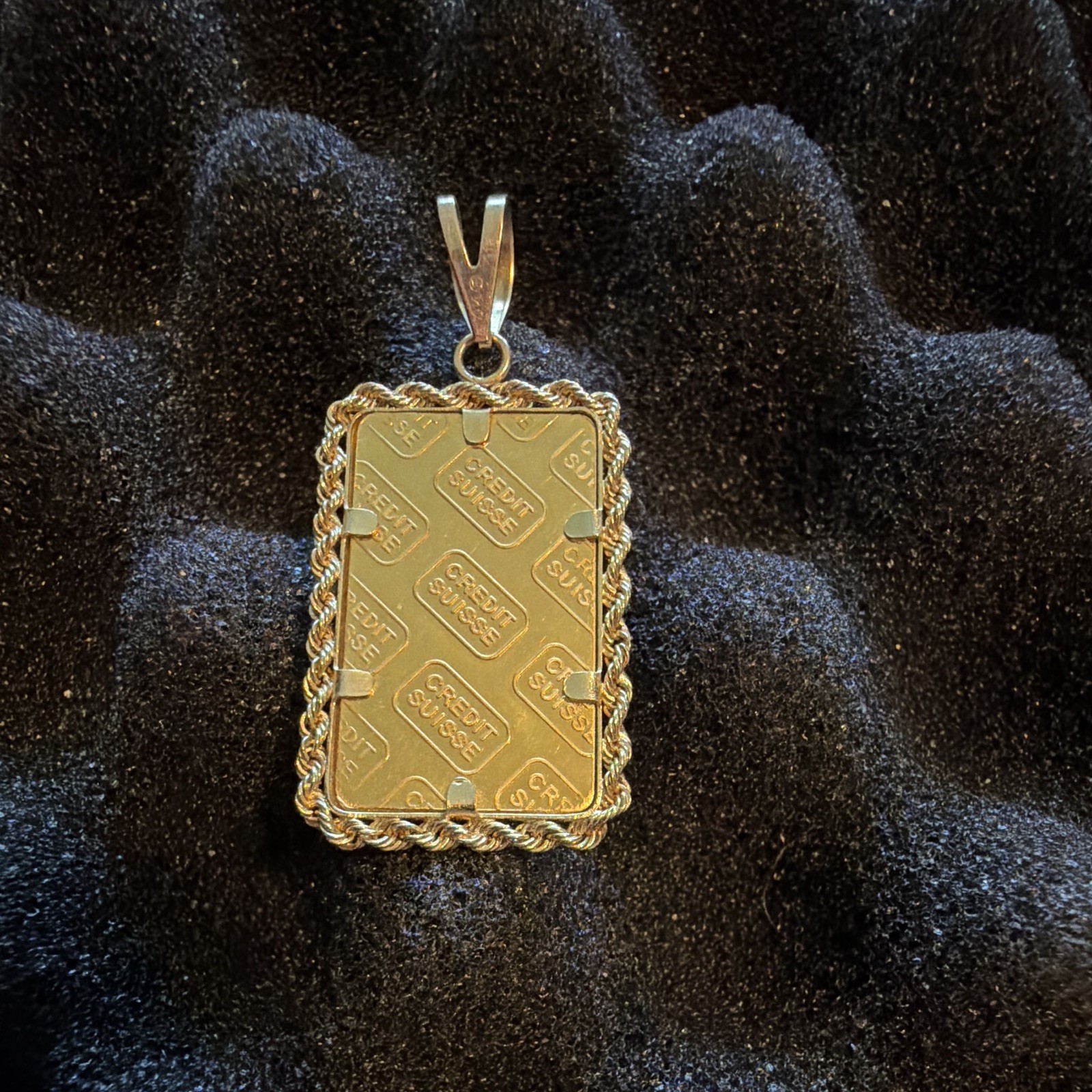 Credit Suisse 2.5g .9999 Fine Gold Bar & 14K Gold Bezel Pendant 3.71g