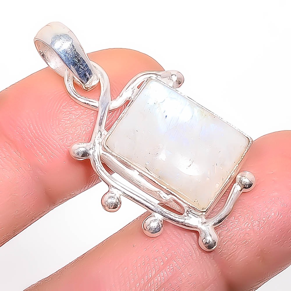 Natural Rainbow Moonstone – Bihar 925 Silver Plated Pendant 1.37″ P7353-10