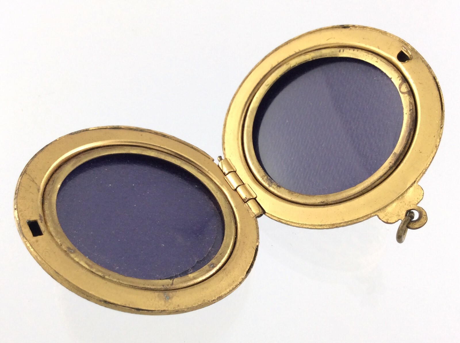 Vintage MCM Mid Century Modern Photo Locket Pendant Gold Tone Empty V170