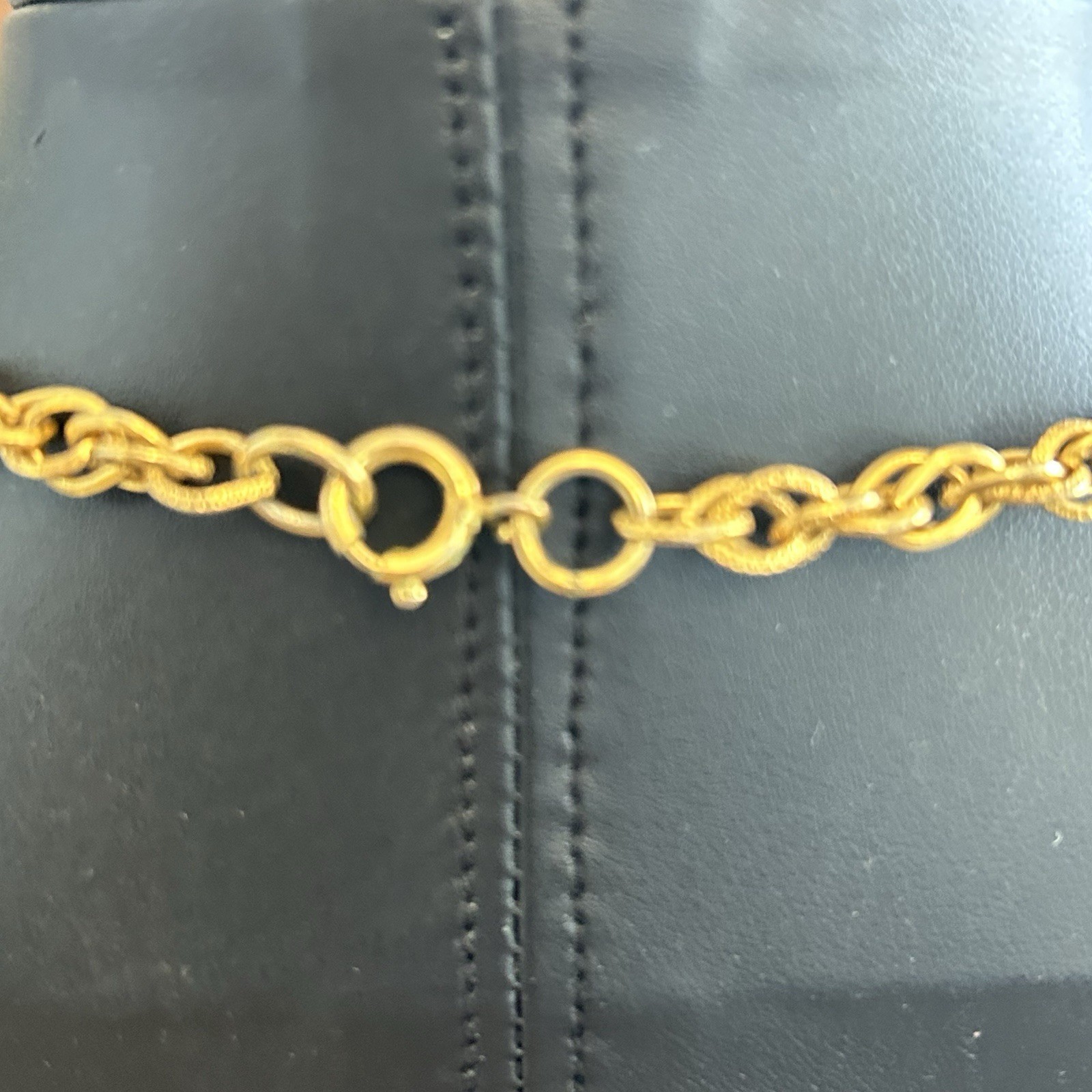 Gold Tone Rope Chain Necklace Lion Head Sunburst Charm Pendant, Spring Ring