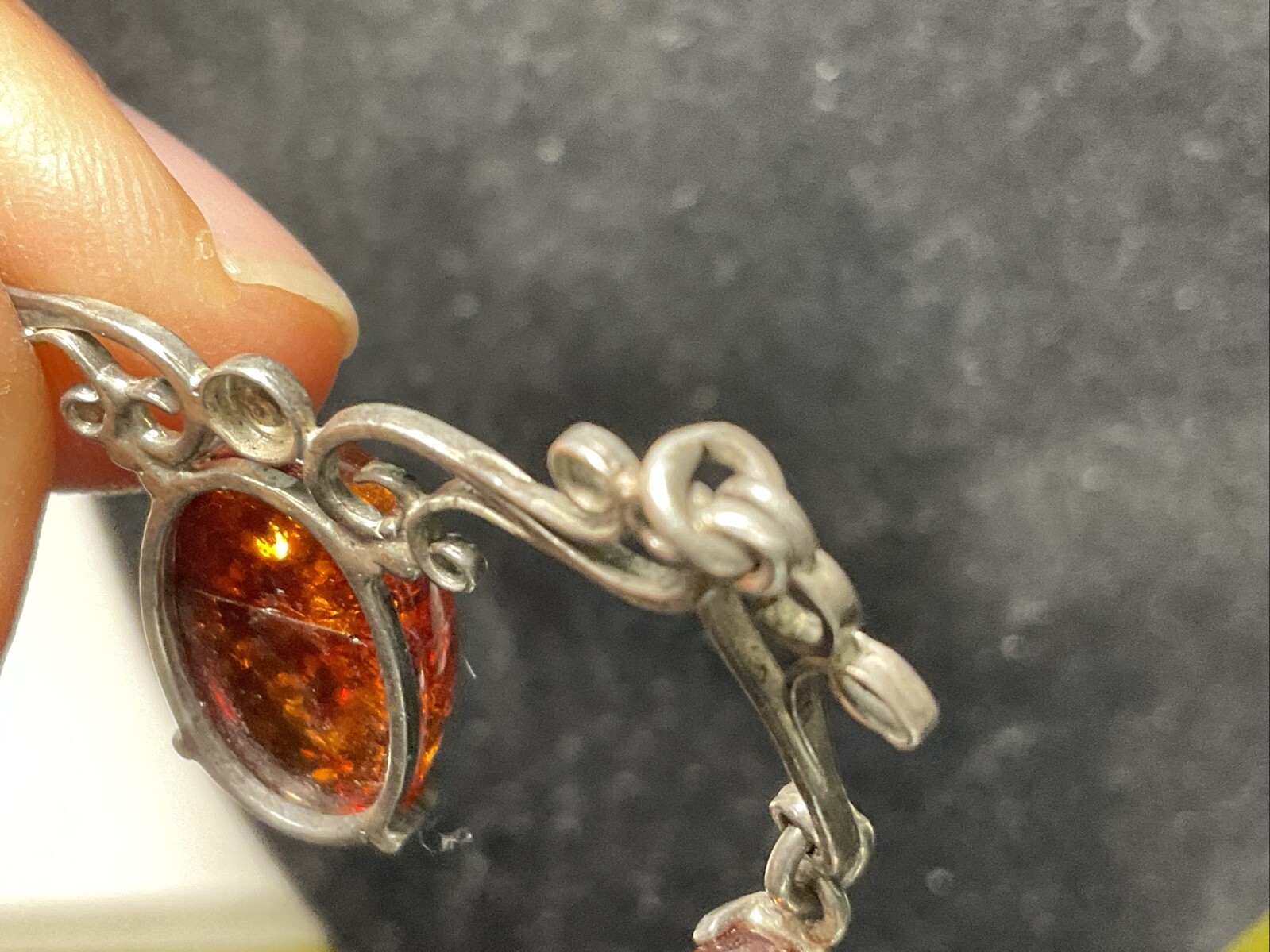 Vintage Set of Necklace and earrings Amber pendant on necklaces.9 Gram￼16 Inch
