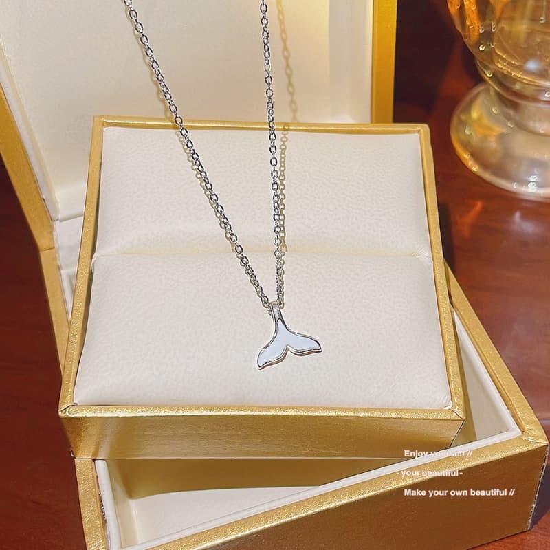 Tail Pendant Beautiful Fishtail Necklace Charm Whale Fish Chain Woman Jewelry