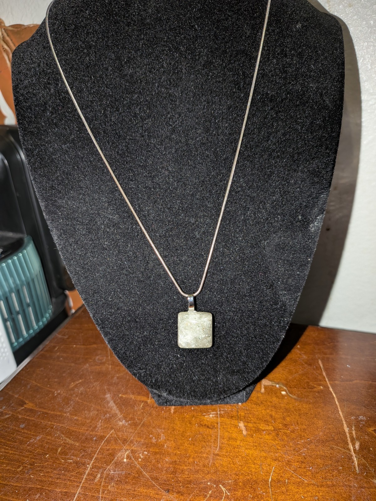 Silver Tone Snake Chain Necklace Square Charm Pendant Metal No Stone Undated