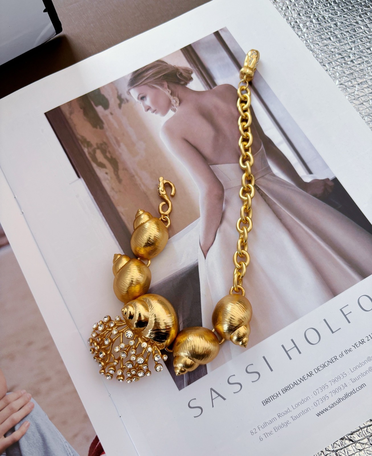 🎁NEW Schiaparelli Women Conch Rhinestone 18K Gold Necklace Lover Gift