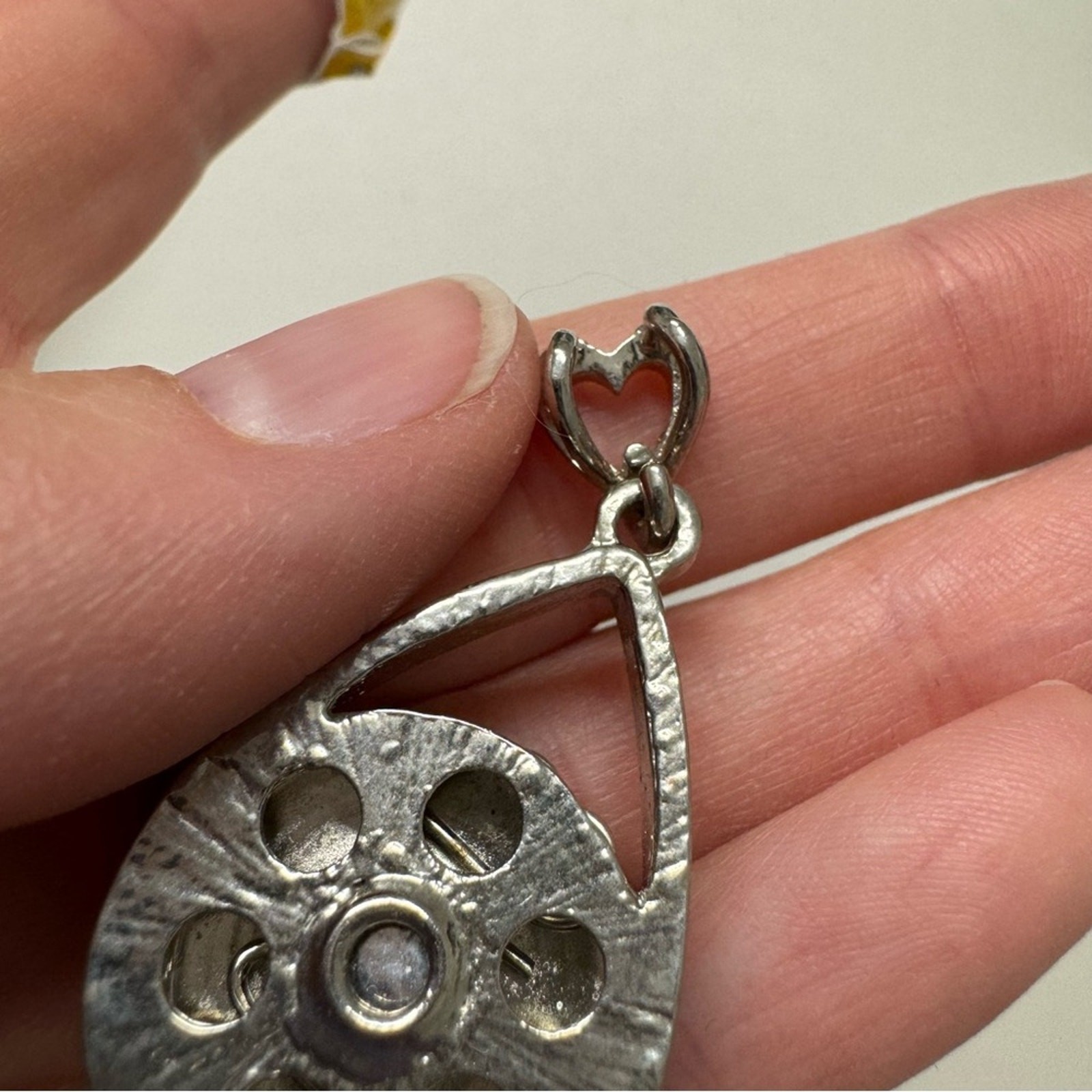 Silver Tone White Stone Pendant Necklace Unmarked Unknown Stone