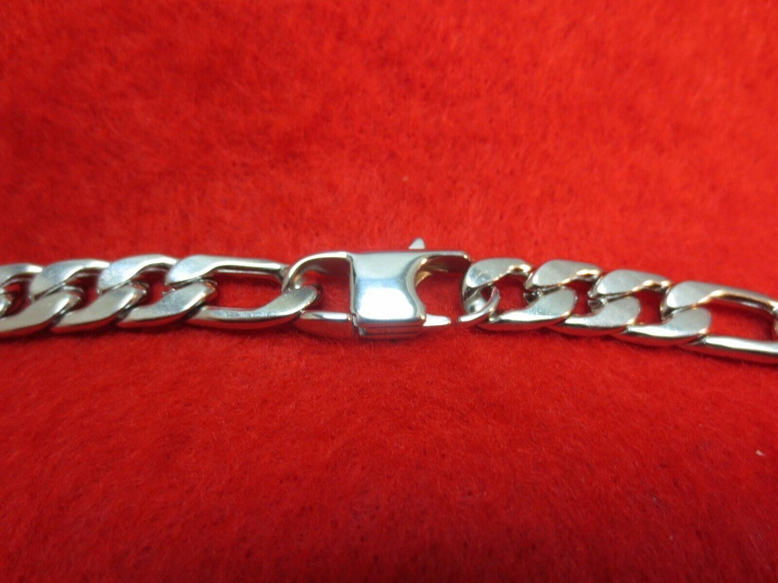 22″ MENS STAINLESS STEEL SILVER 9MM FIGARO CHAIN NECKLACE W/SPECIAL CLASP