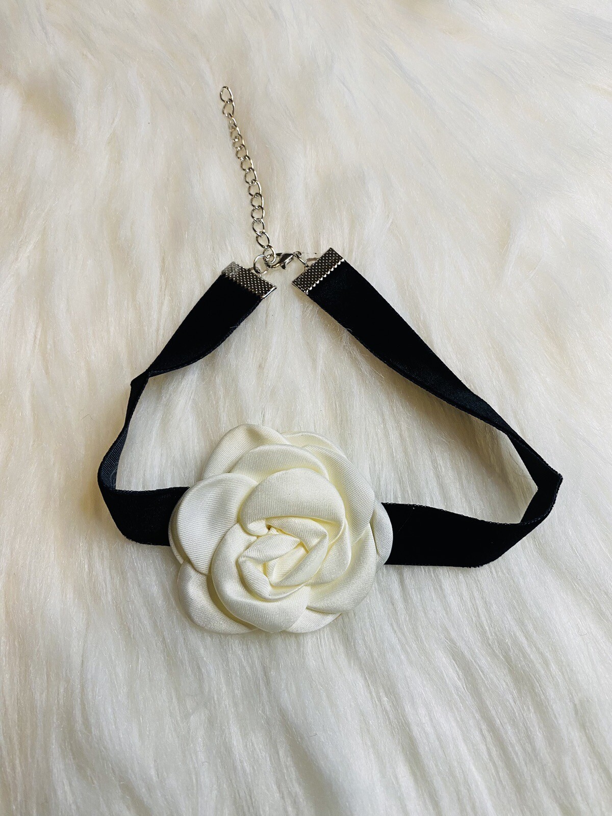 Ivory Camellia Flower Choker Necklace BlackVelvet Chain Women Jewelry New