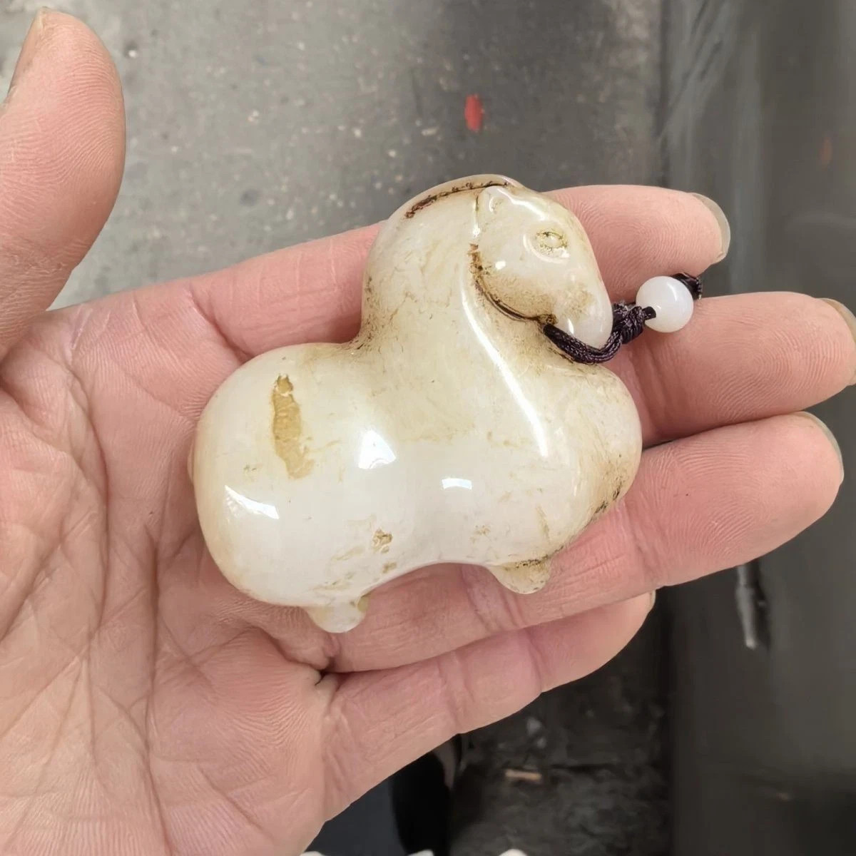 Vintage China Antique Archaize Old Hsiuyen Jade White Horse Pendant Collection