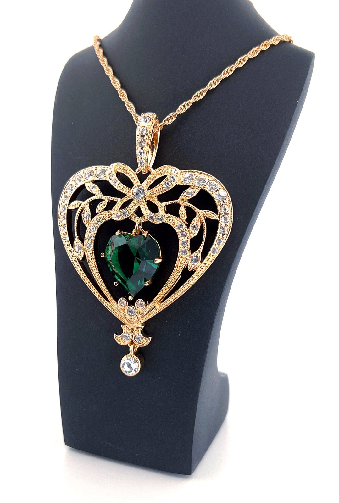 May Birthstone Gold Plated Metal Necklace Set With Heart Shaped Emerald Crystal