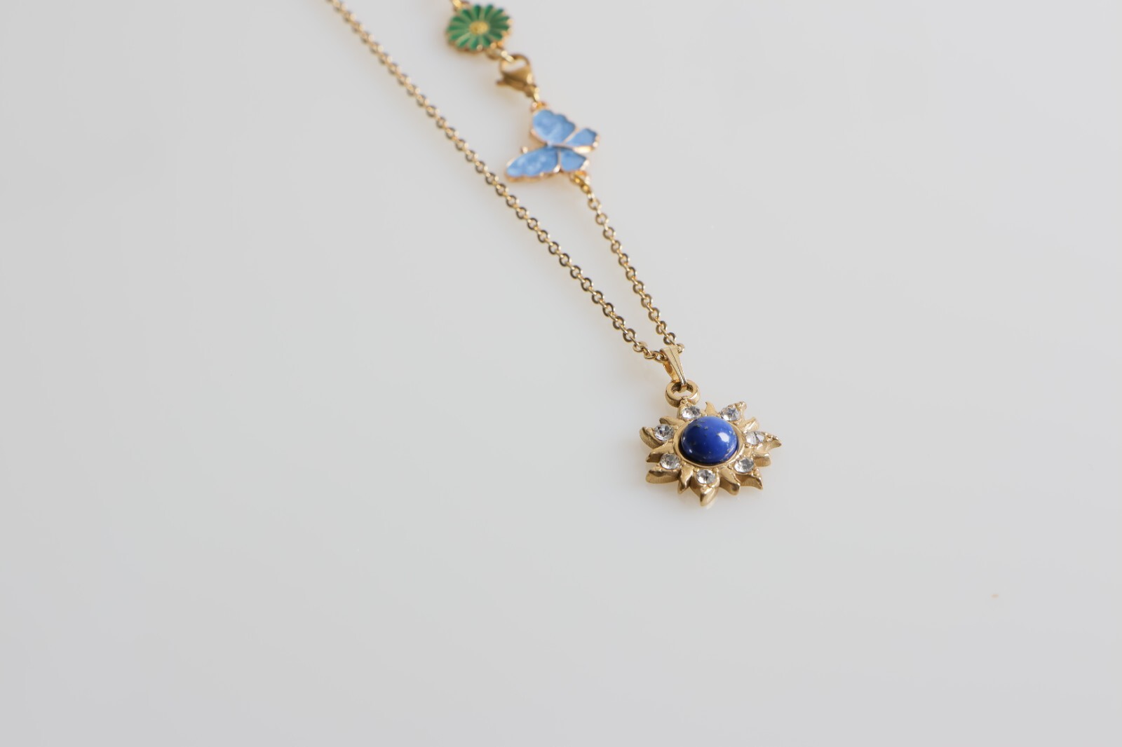 Cadena De Acero Inoxidable Chapada En Oro 18k Girasol Mariposa Flor Margarita