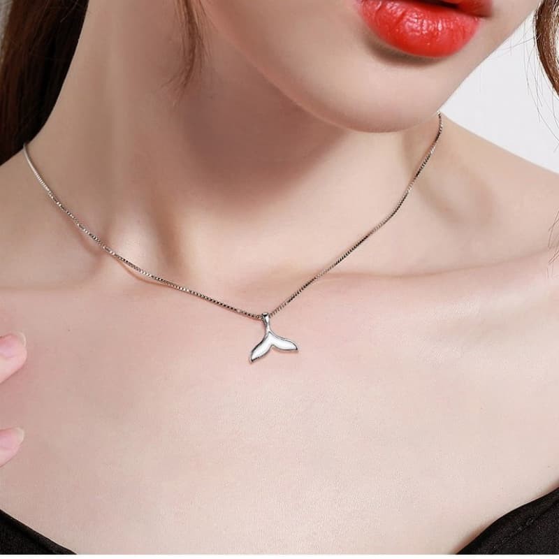 Tail Pendant Beautiful Fishtail Necklace Charm Whale Fish Chain Woman Jewelry