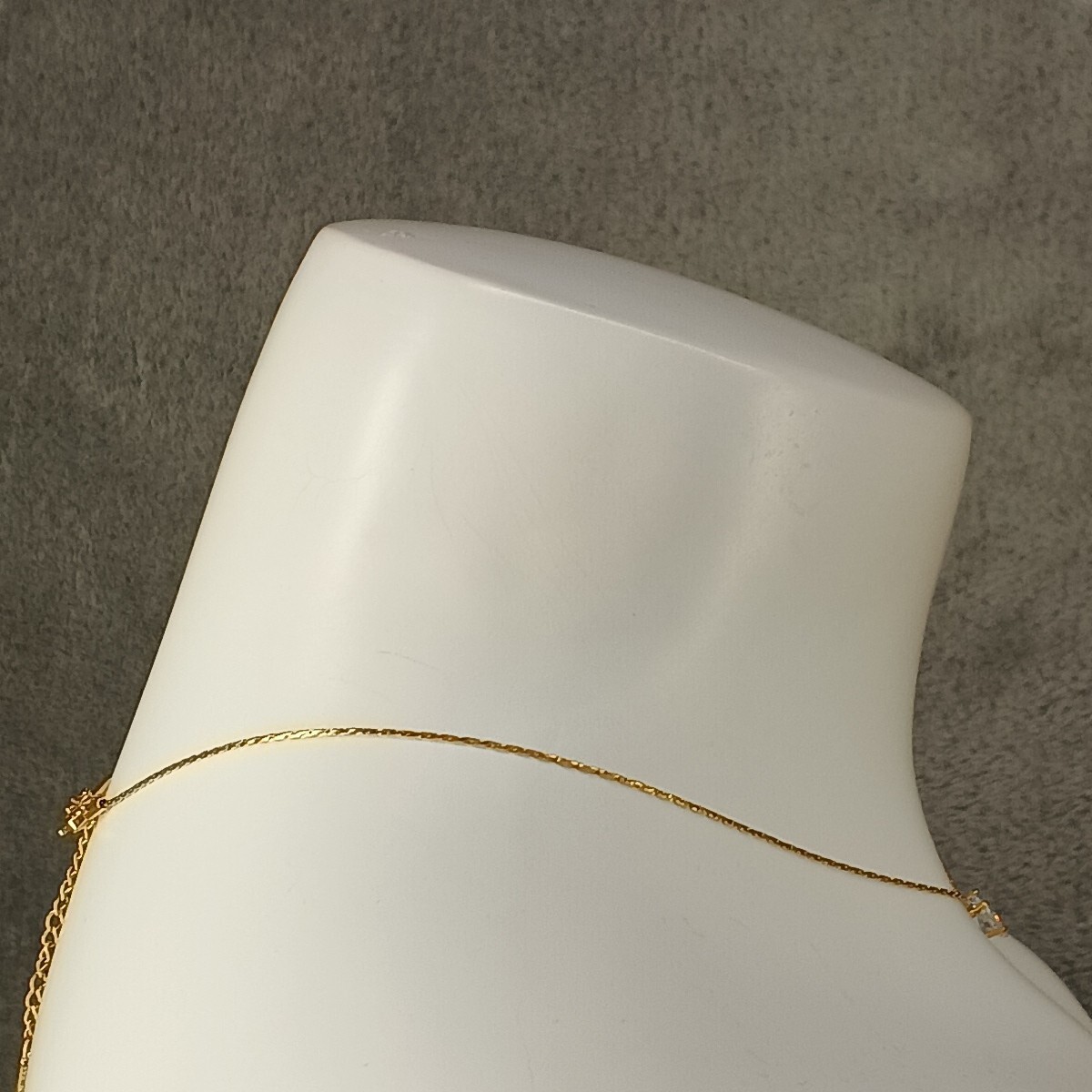 Women Choker Crystal Pendant Necklace Stainless Gold 14″ Length One Size
