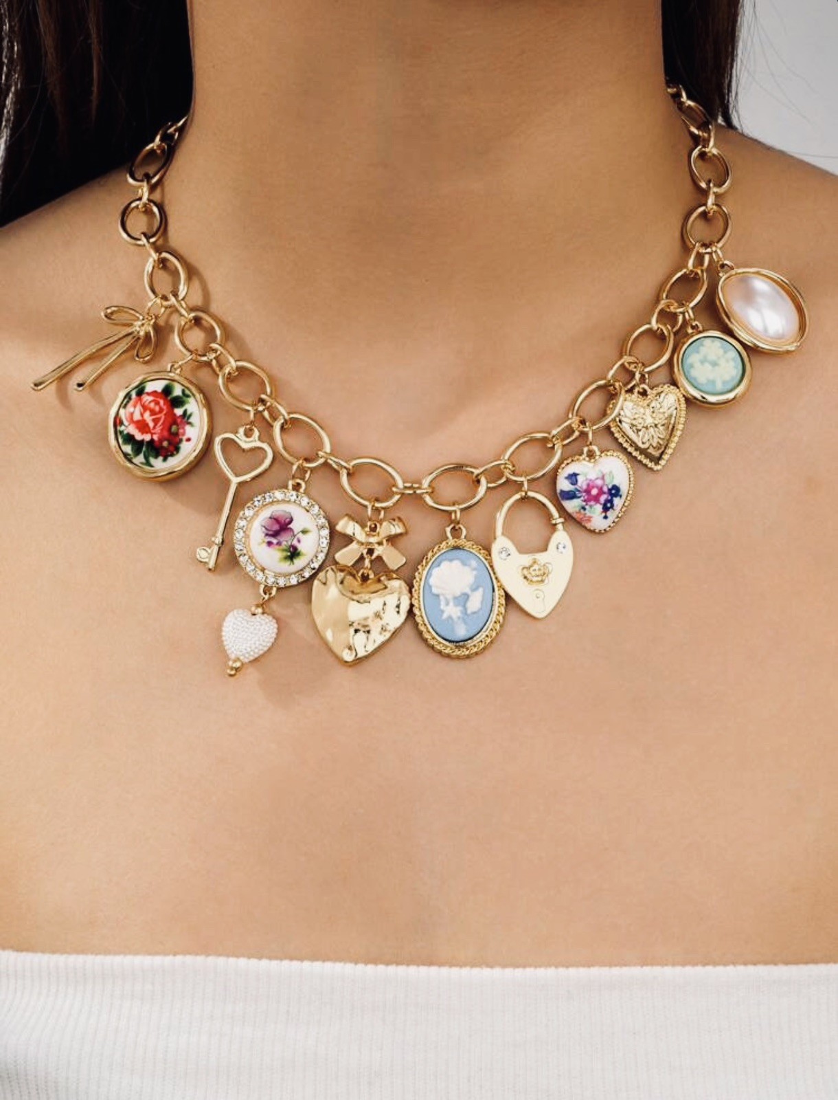 Vintage Charm Statement Necklace Gold Chain Cameo Heart Floral Retro Cute Gift