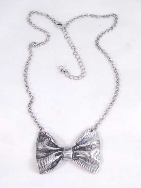 Brand New Adorable Retro Vintage Style Bow Tie Bowtie Necklace #N2036