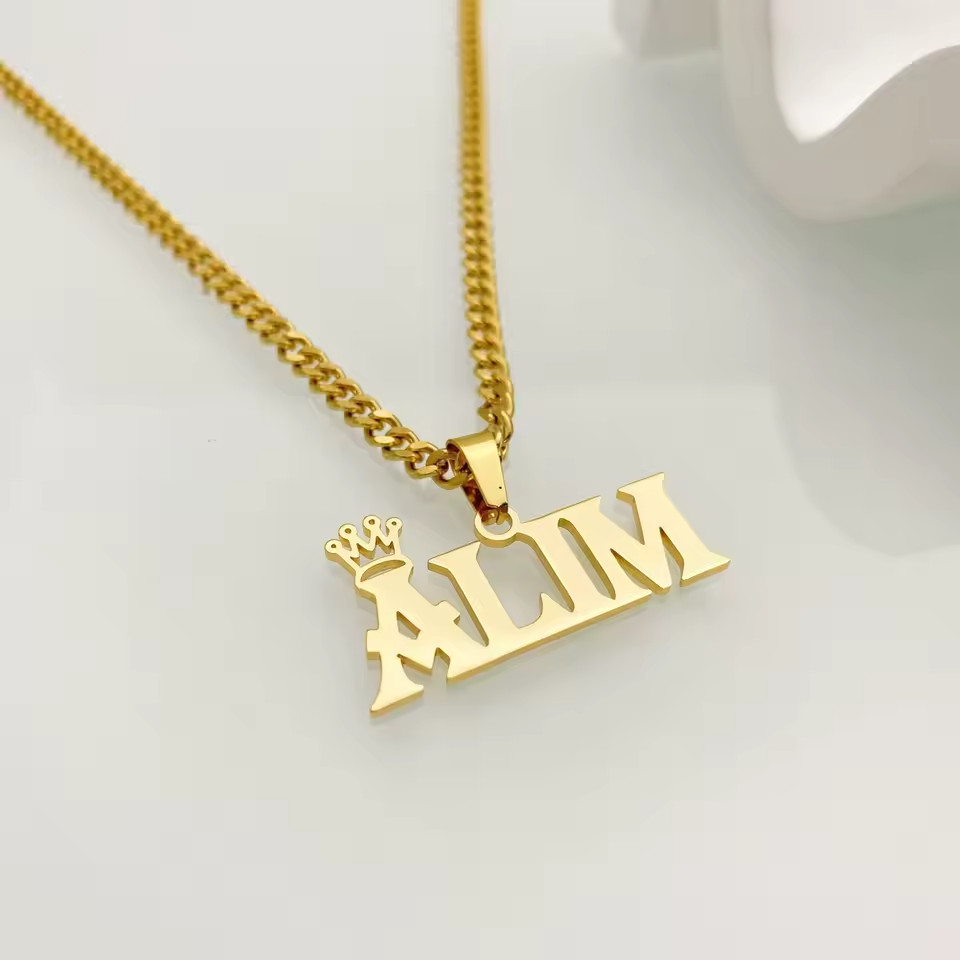 Personalized Crown Name Necklace Cuban Chain Pendant Jewelry Women Men Fashion