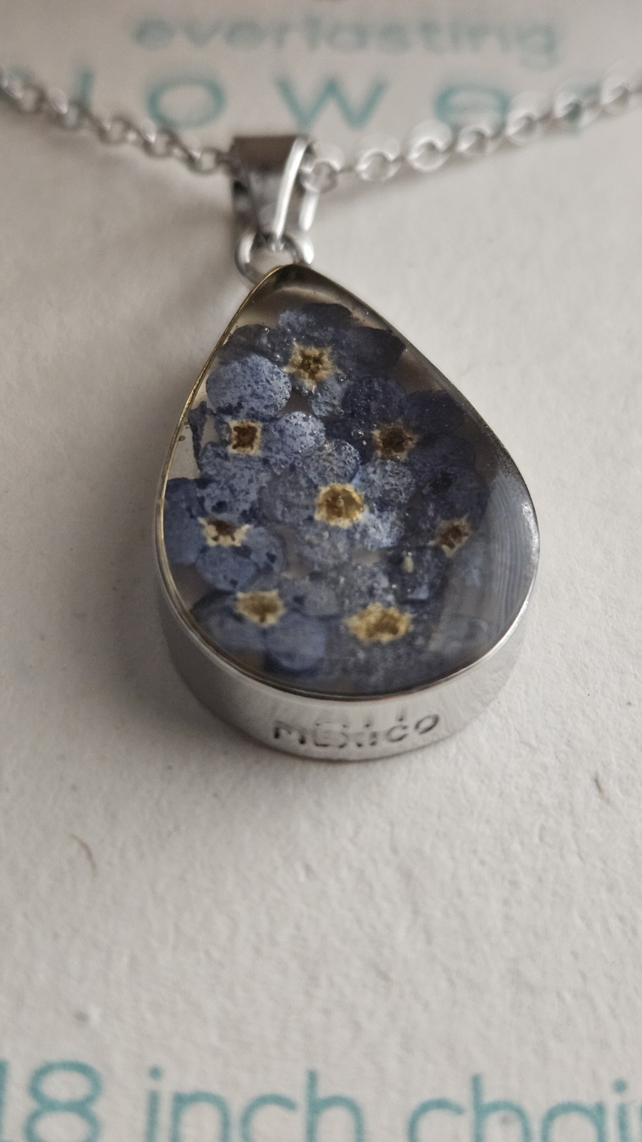 Everlasting Flowers Artisan Crafted Violet-Blue Preserved Flower Necklace