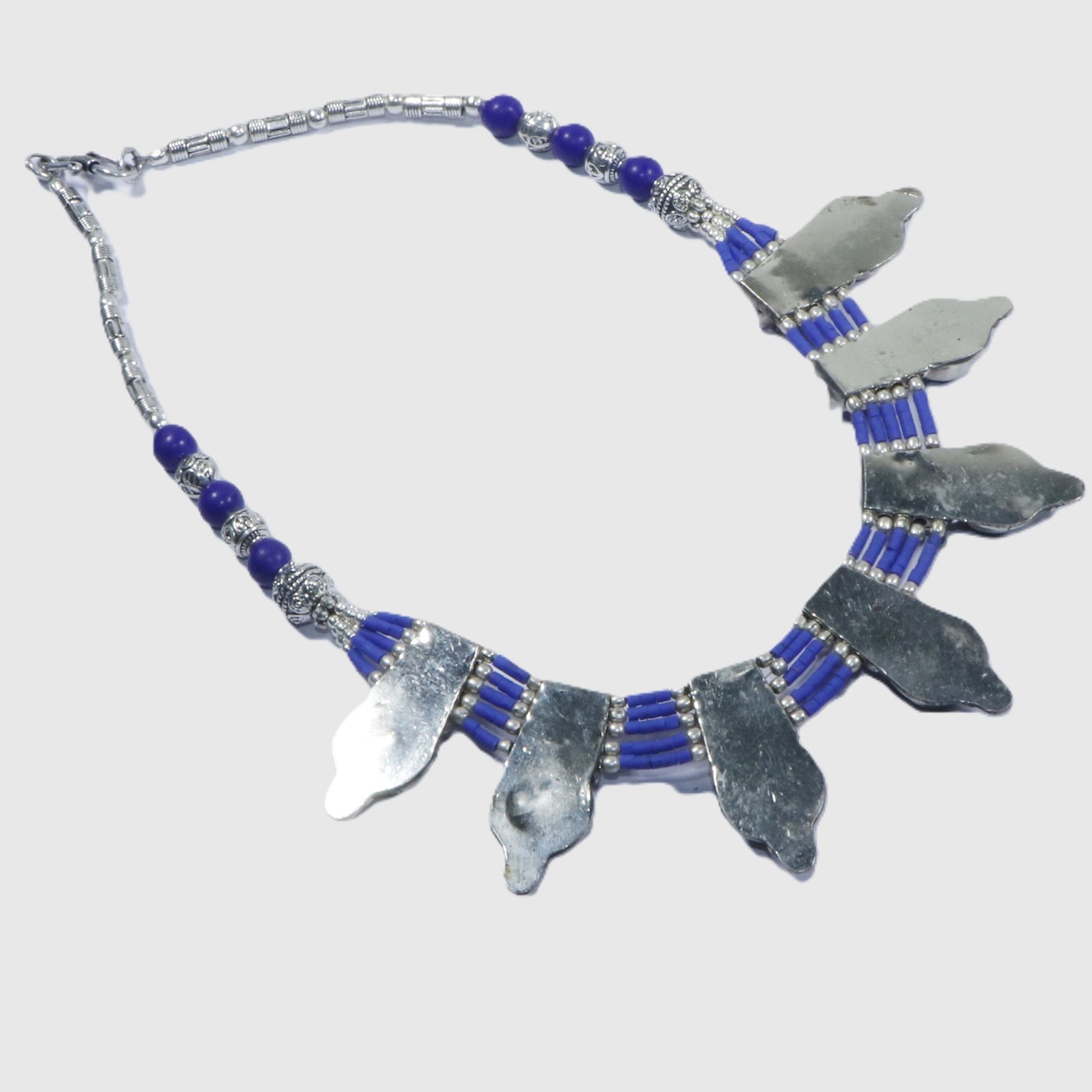 Ethnic statement choker necklace blue color design eye clean gemstone jewelry