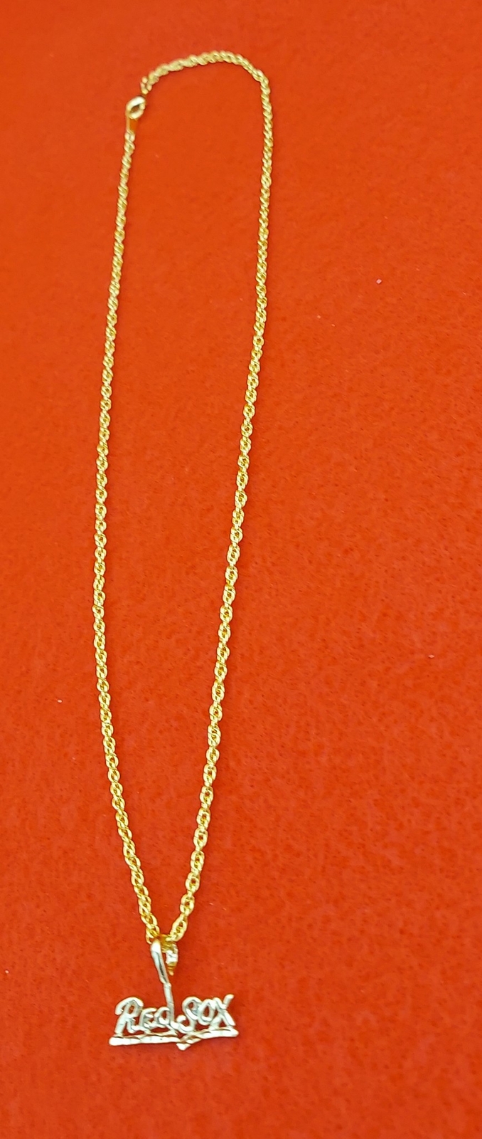 RED SOX SPORTS TEAM 14KT GOLD EP CHARM WITH 14KT GOLD EP 20″ ROPE CHAIN