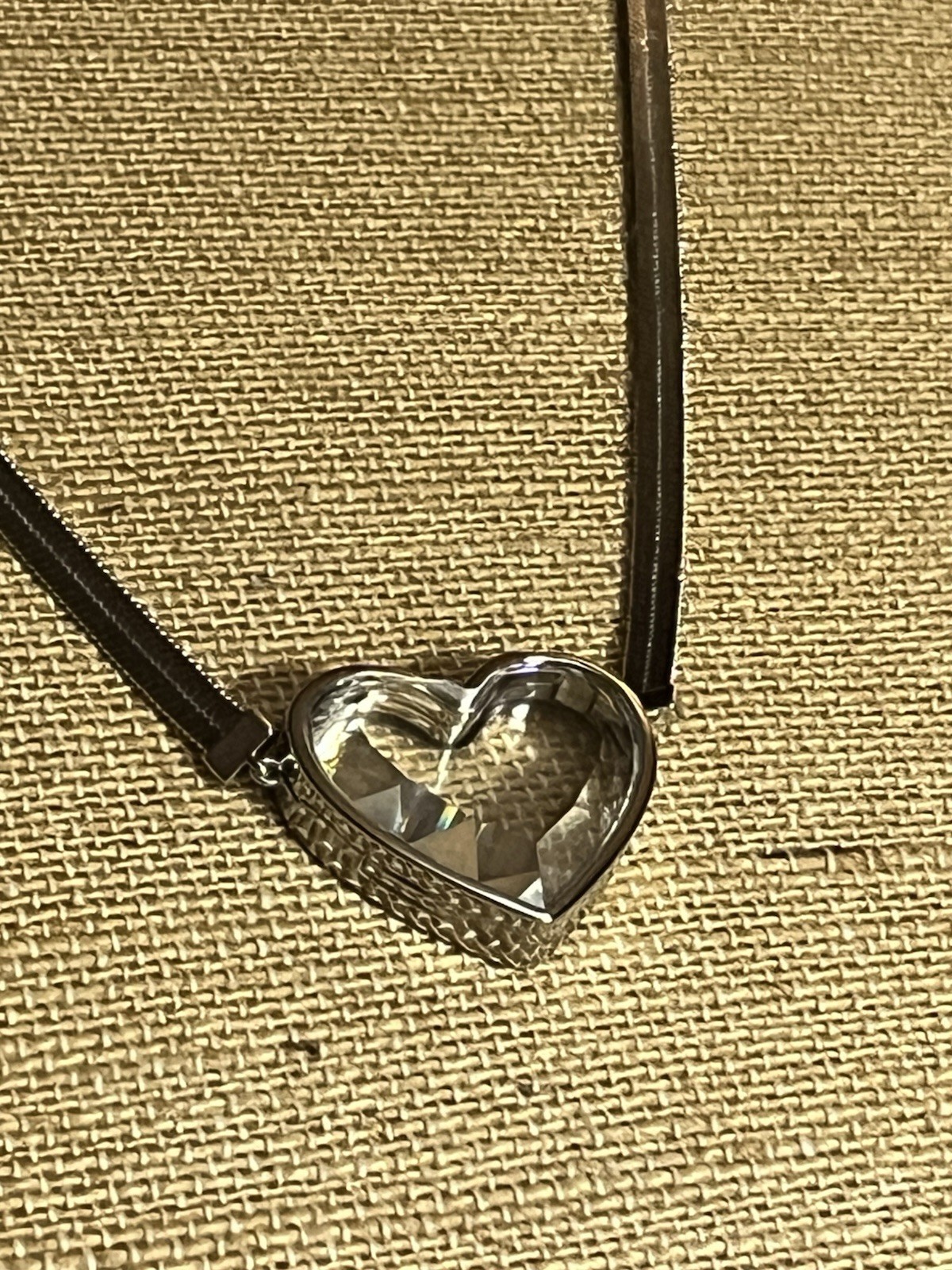 Origami Owl silver prism heart locket on 16″ to 18″ herringbone chain LK1158