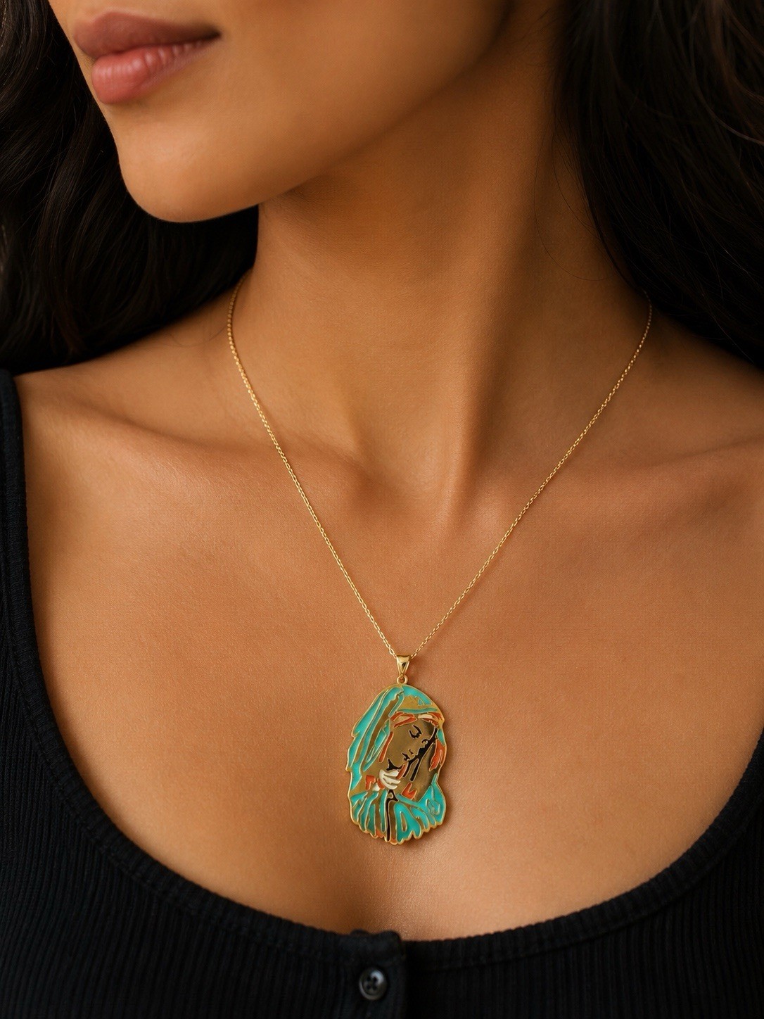 Elegant Gold Ton none tarnished none fade st. Mary Necklace Turquoise