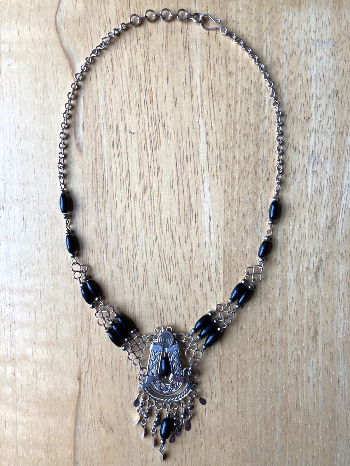New Handmade Peruvian Alpaca Silver Black Beaded Chocker Necklace 17″ Long