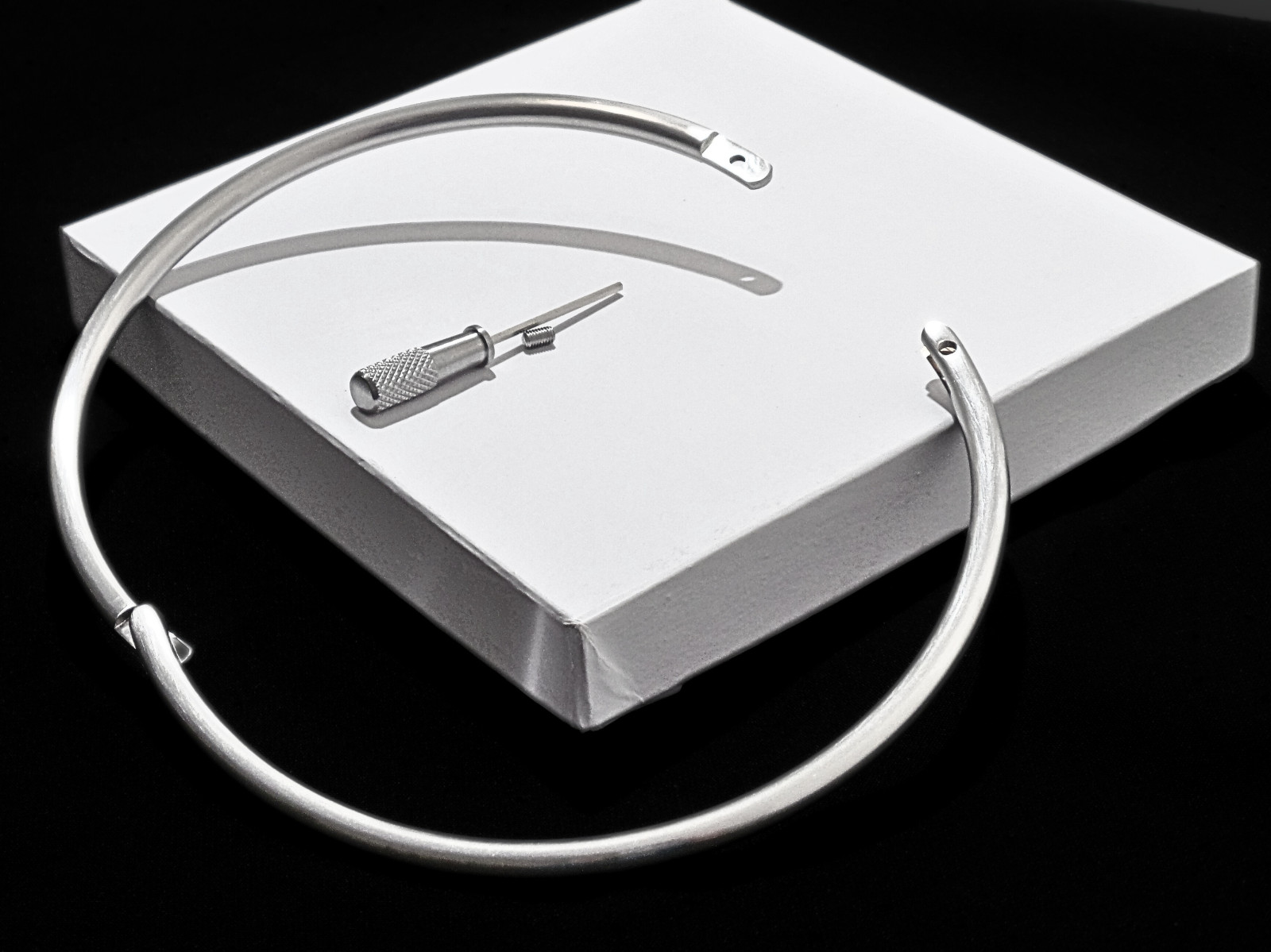 17″ 6mm Petite Thin Satin Stainless Locking Eternity Collar – CuffStore