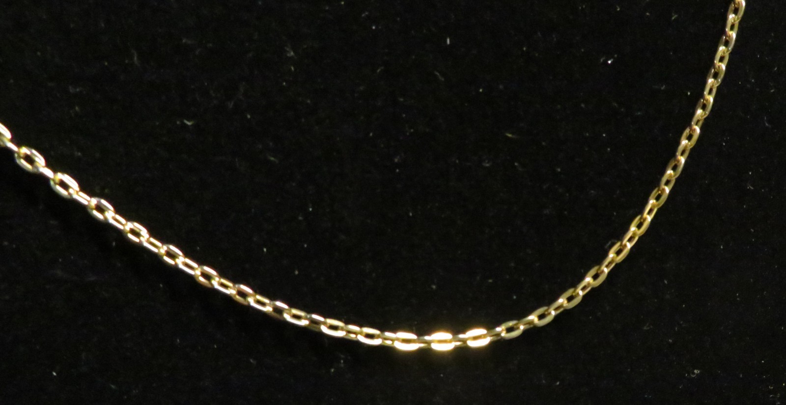 Gold Tone Rope Chain Necklace Metal Chain Style No Stone Korea Undated Era 18″
