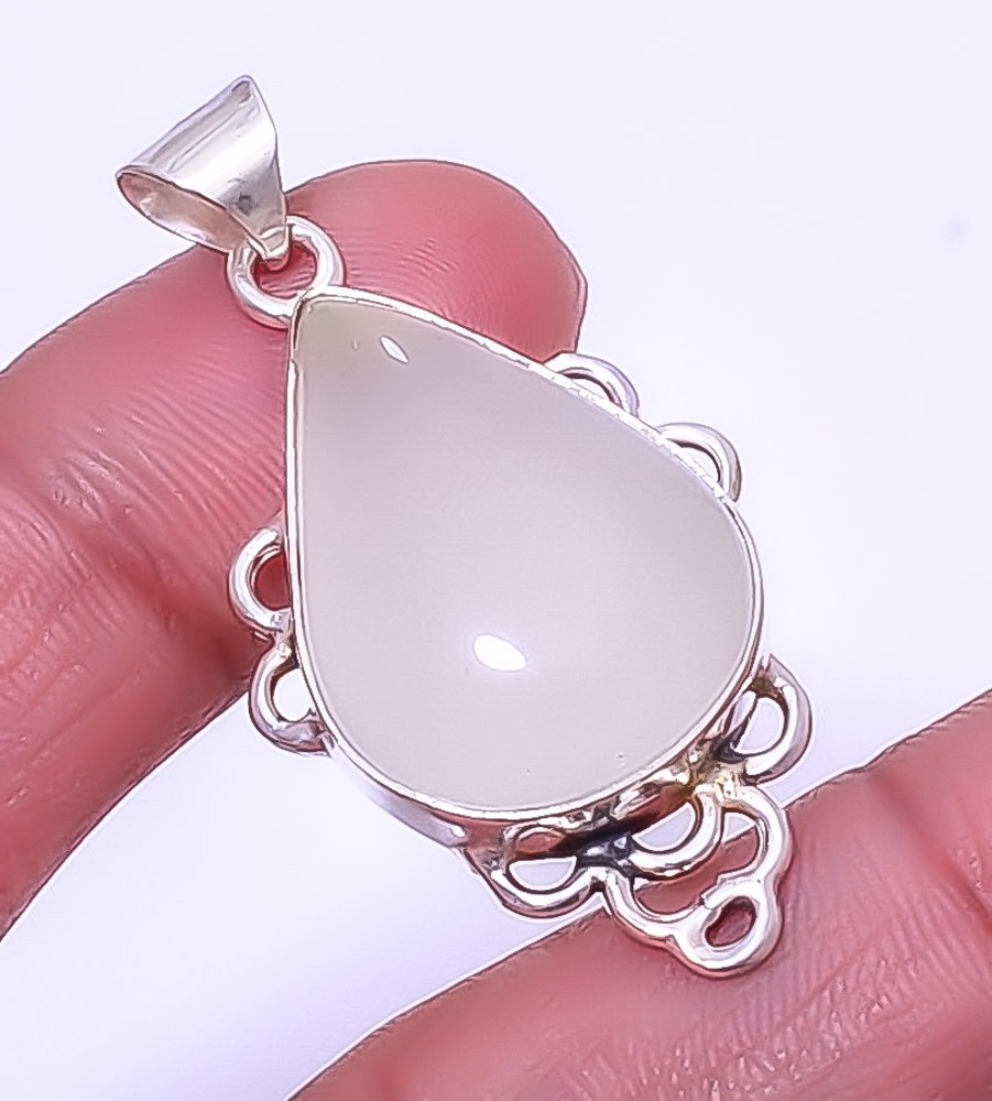 Natural Chalcedony – Brazil Gemstone 925 Silver Plated Pendant 1.76″ P1757-35