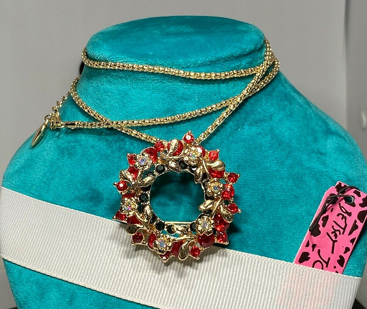 BETSEY JOHNSON MULTI COLOR CRYSTAL ROUND FLORAL GOLD PIN/PENDANT