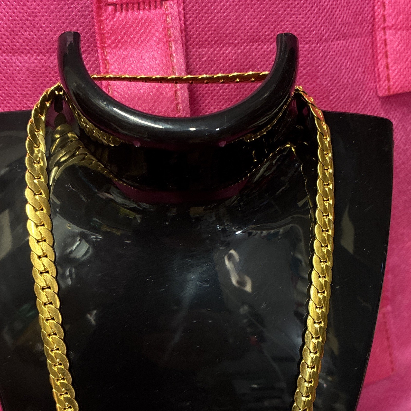 Gold Tone Metal Curb Link Chain Necklace Lobster Clasp Adjustable No Stone