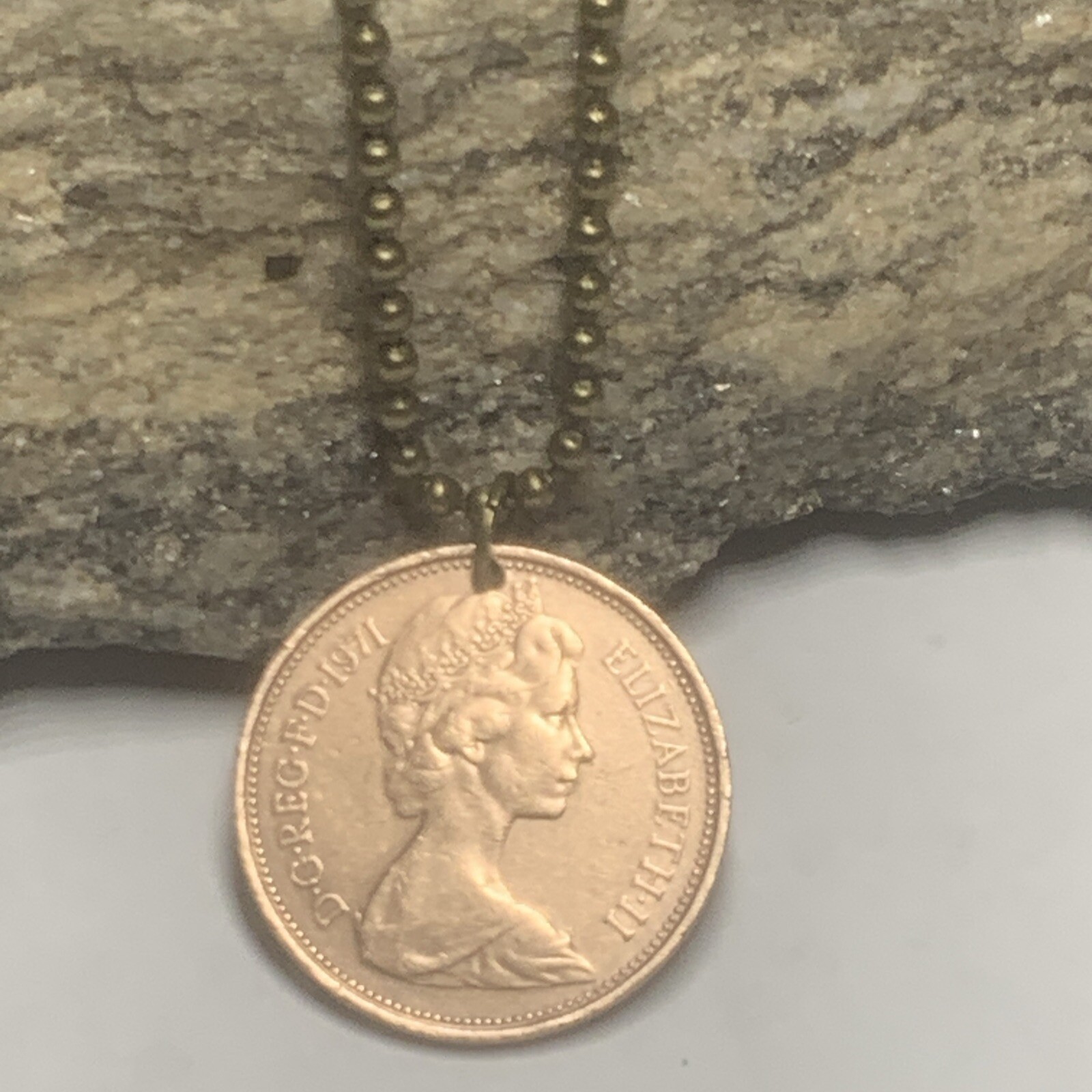 1971 UK 2 Pence Coin Pendant Necklace Wales plume Welsh ostrich. A1. Unisex