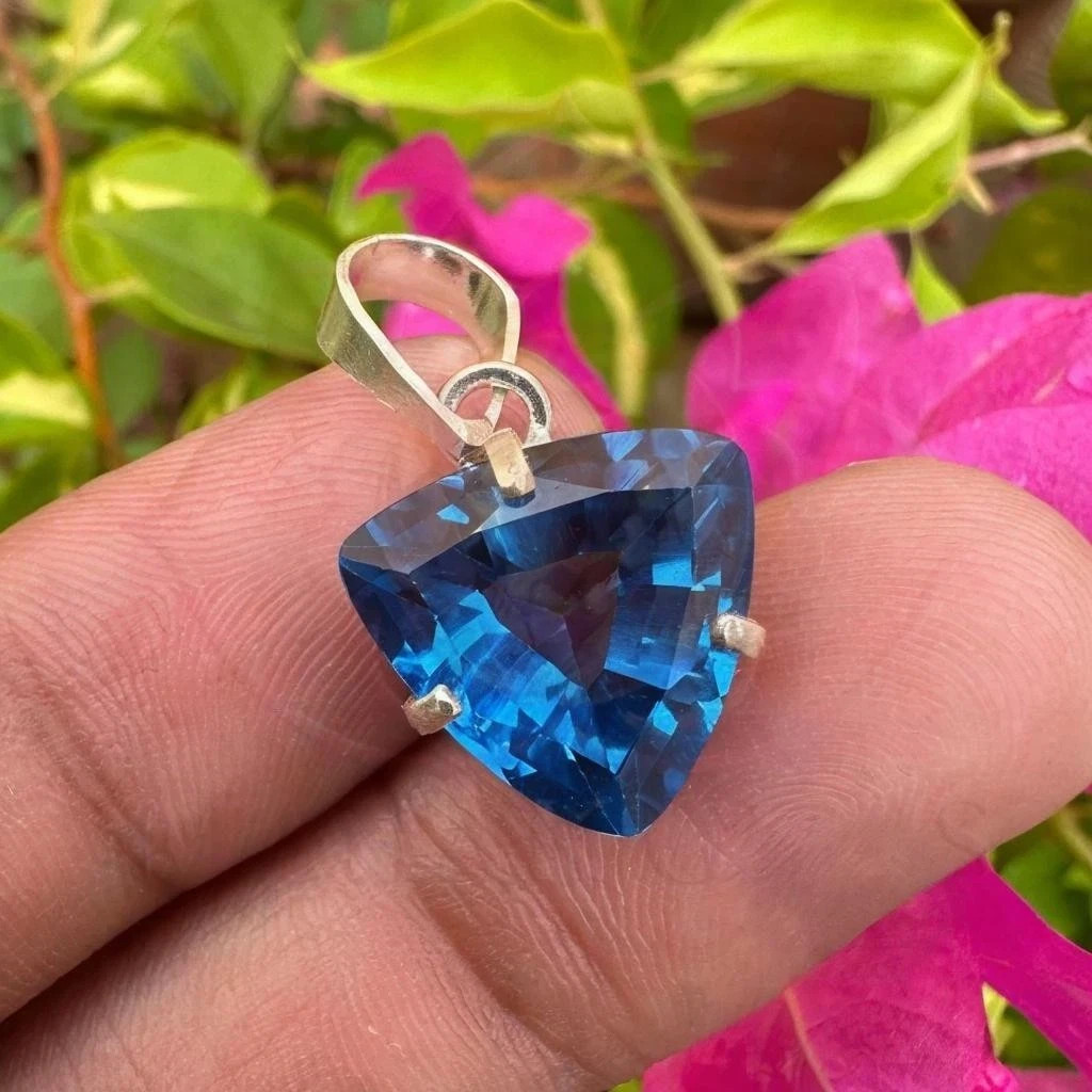 25 Ct Natural London Blue Topaz Pendant Sterling Sliver Jewelry With Chain
