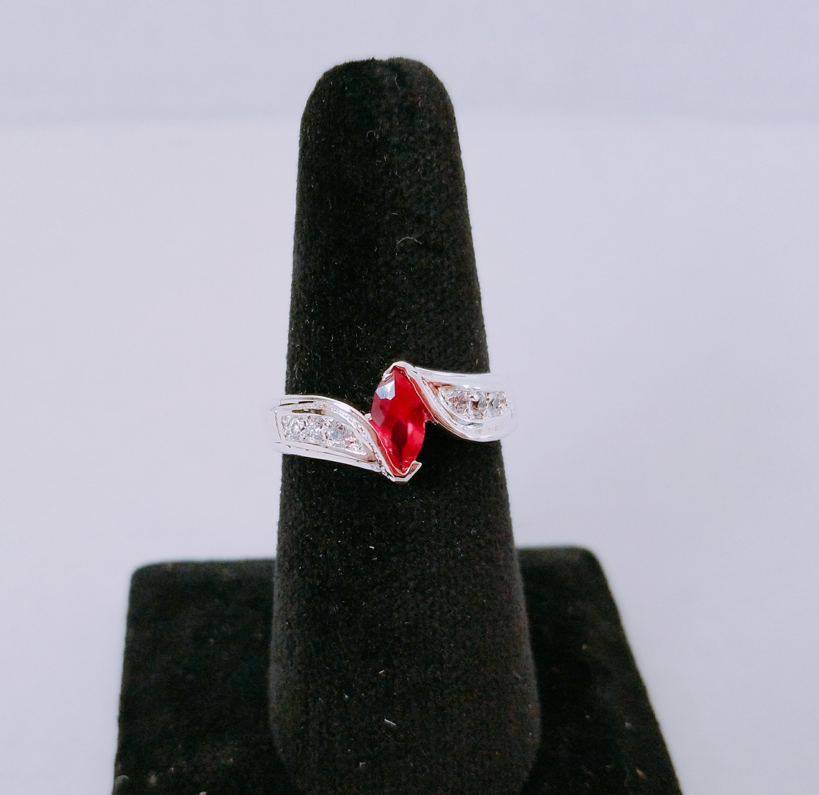New 925 simulated Silver Ruby Red D-Shape Wedding Engagement Ring R1205Red Sz 8