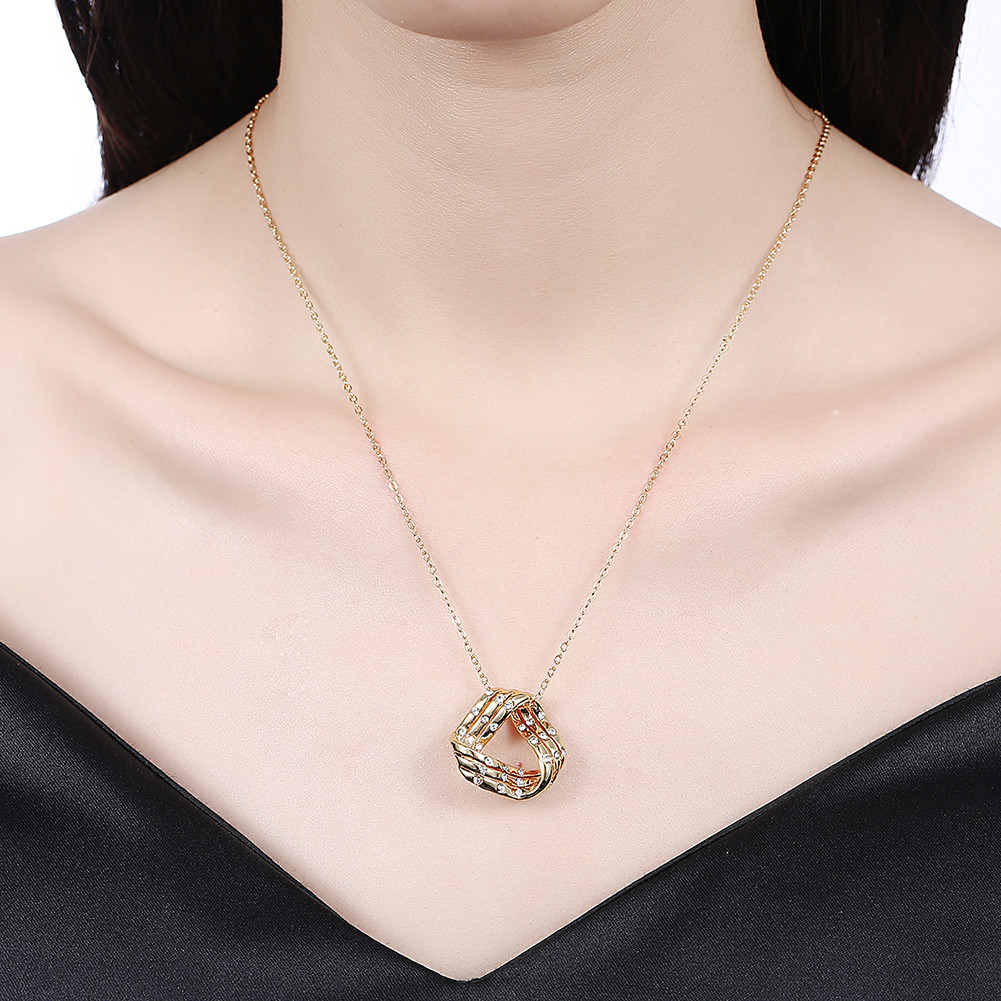 Chic 18k 18ct Yellow/White Gold Filled Triangle CZ Pendant Necklace N-A718