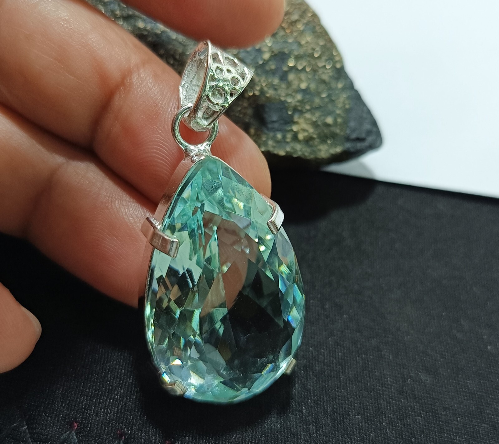 Natural 60.20 Ct Brazilian Pear Cut AQUAMARINE Topaz Pendant 925 Silver Gemstone