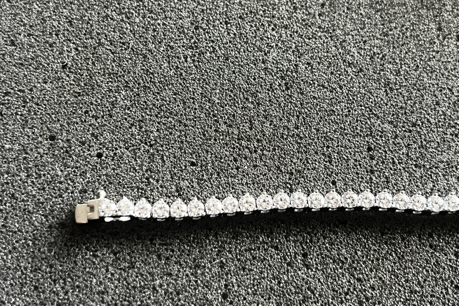 925 Sterling Silver / CZ Necklace China 23 grams 18 Inches Long