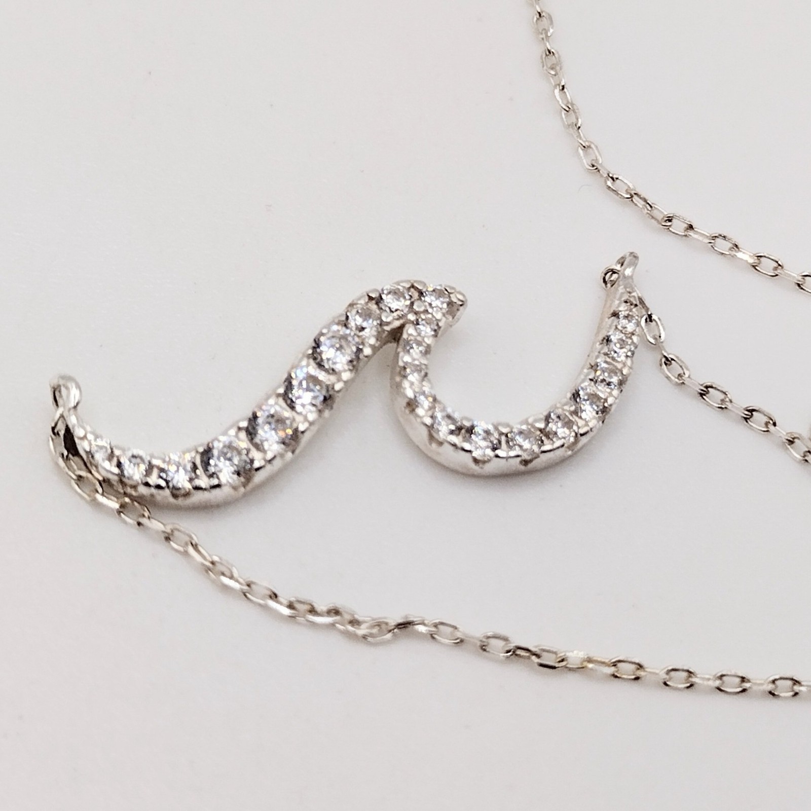 LA 925 Sterling Silver Pave CZ Ocean Wave Station Necklace Curved Bar Pendant 2G