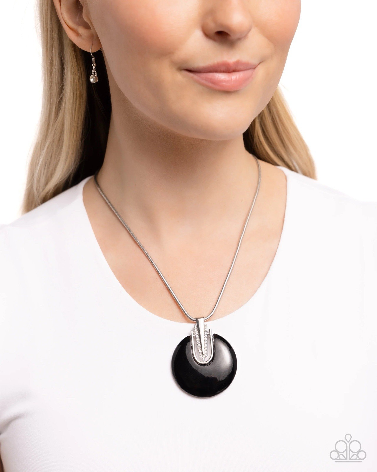 Snake Chain Necklace Black Round Pendant Clear Rhinestone NWT