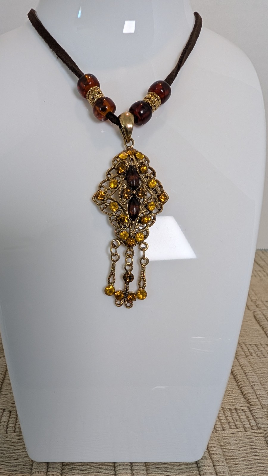 DESIGNER INSPIRED GOLDTONE CRYSTAL FAUX AMBER PENDANT 20 in LEATHER NECKLACE
