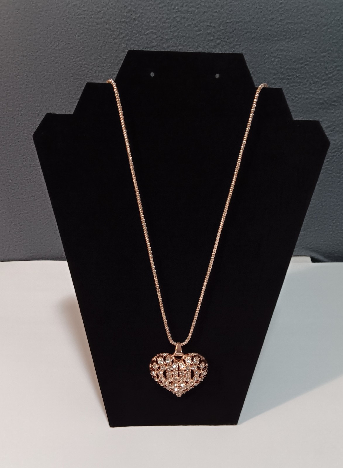 Rose Golden Hollow Heart Pendant Necklace W/Sparkling Rhinestones. Free Shipping