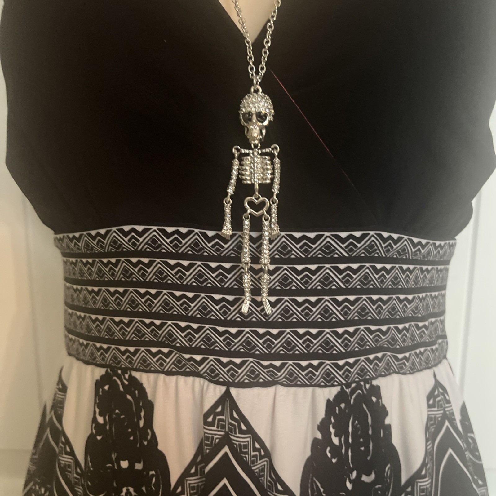 BNWT Betsey Johnson Skeleton Necklace Sparkling Crystal Gemstones XLong Necklace