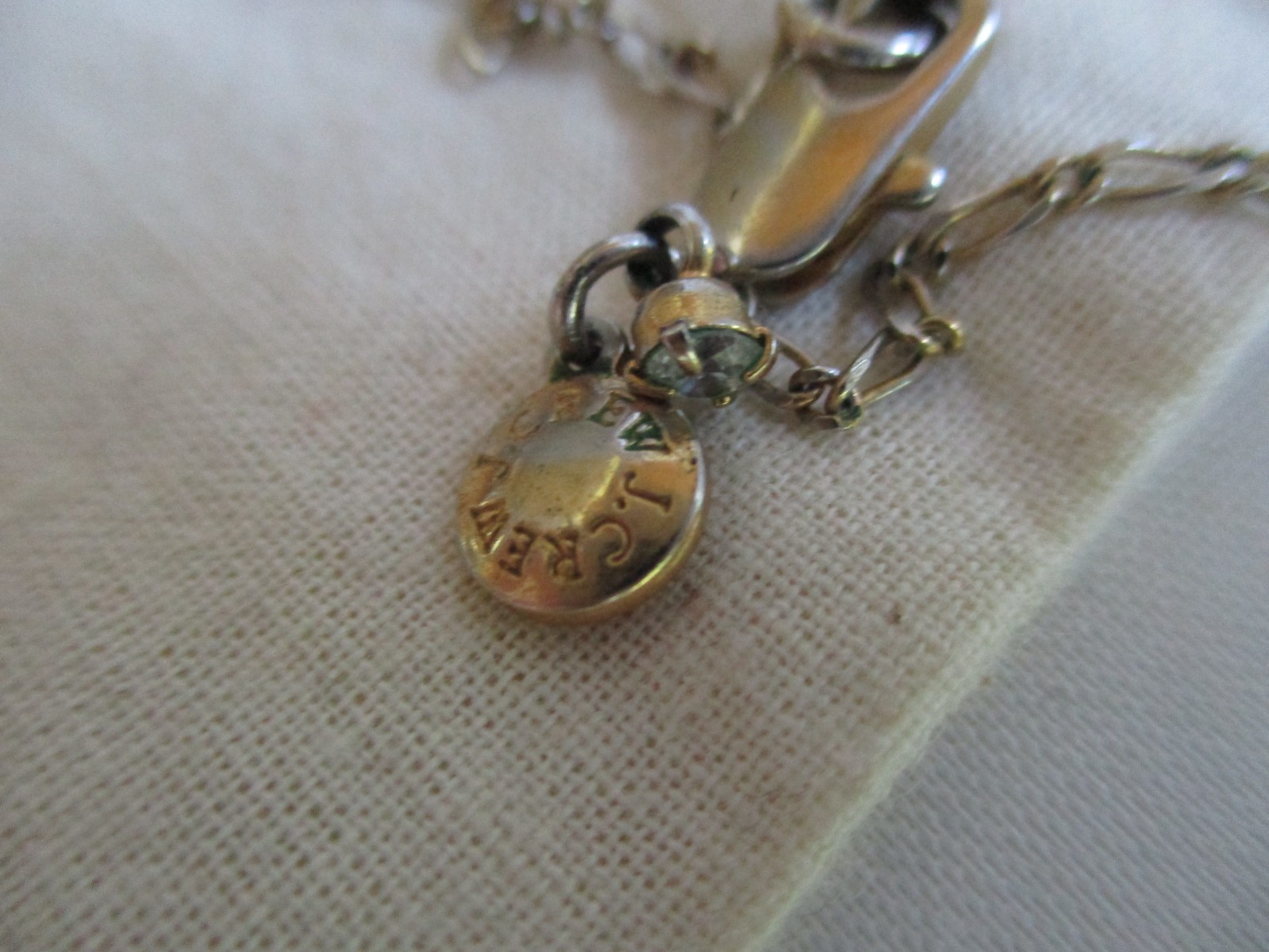 J Crew Pendant Necklace Gold tone Green Faceted Teardrop Long Chain 26″ Signed