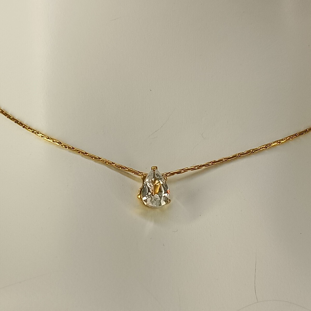 Women Choker Crystal Pendant Necklace Stainless Gold 14″ Length One Size