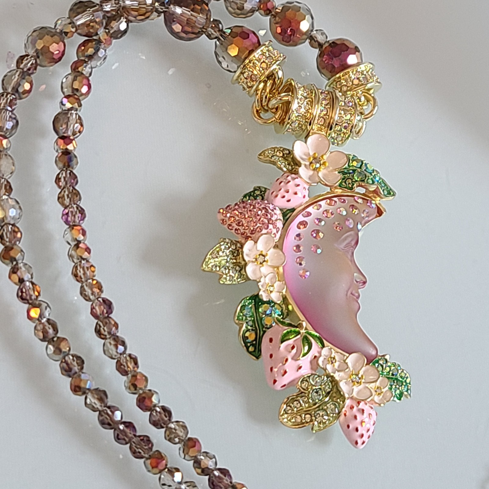 Belle Of The Ball Beaded Mystic Goddess Moon Shadow Strawberry Mag Necklace GT