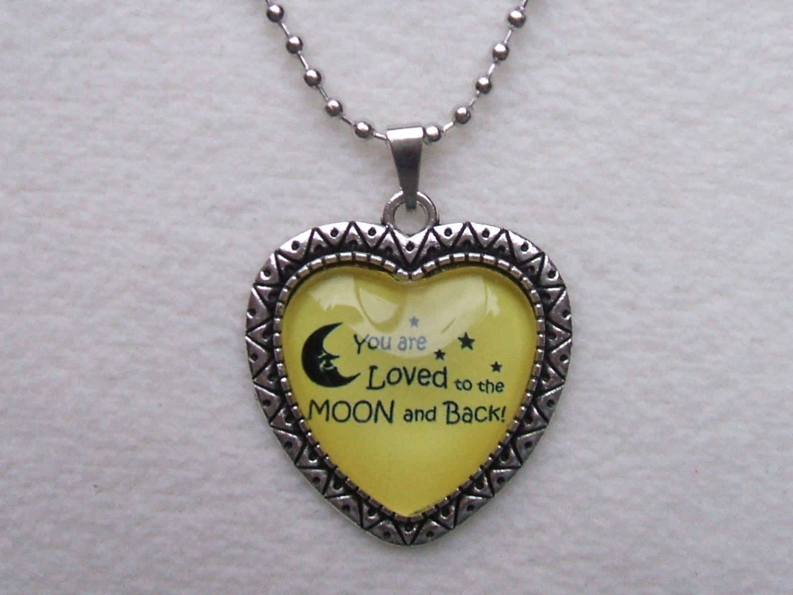 MOON & BACK PENDANT – HEART SHAPED GLASS CABOUCHON, 25″ ball chain (MBP5)