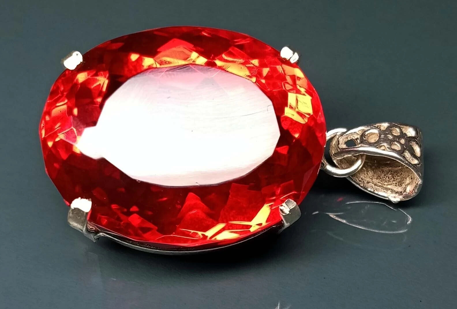Oval Cut 112-114 Ct Pendant Red Topaz Locket Natural Gemstone Certified PD059