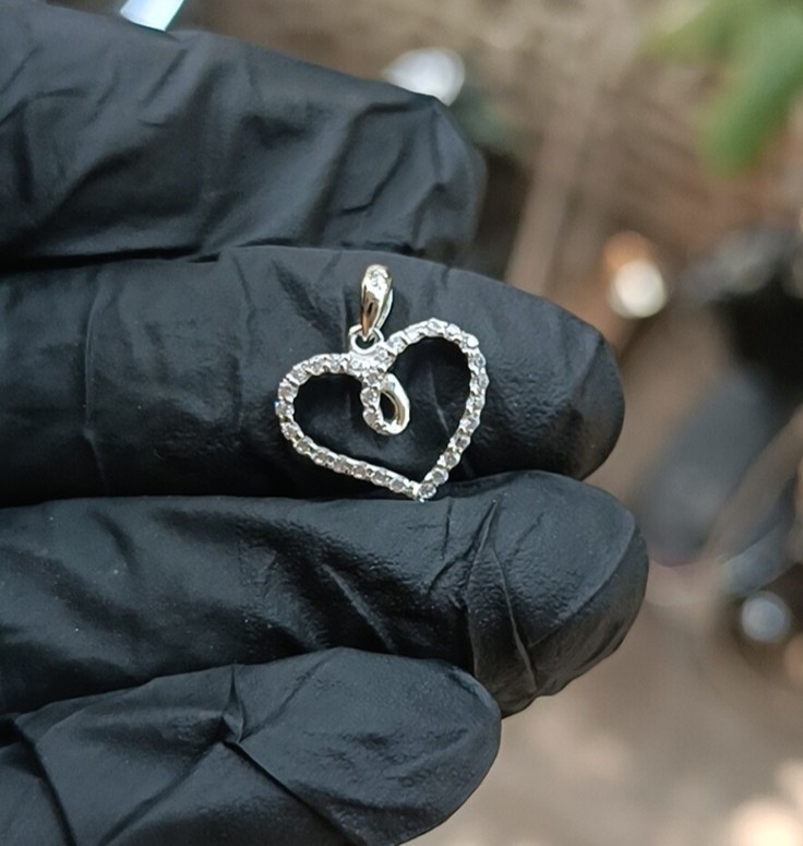 2 Ct Round Cut Simulated Diamond Women’s Heart Pendant In 14K White Gold Plated