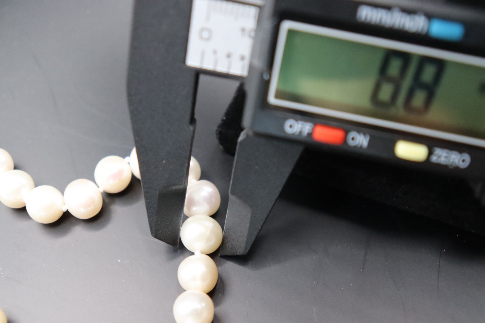 Beautiful Knotted 7-8mm Oval White Cultured Freshwater Pearl Necklace – App 35″